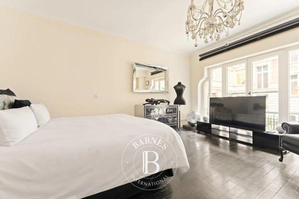 Paris 8ème, Appartement 1 Chambre -  67 m² à vendre
