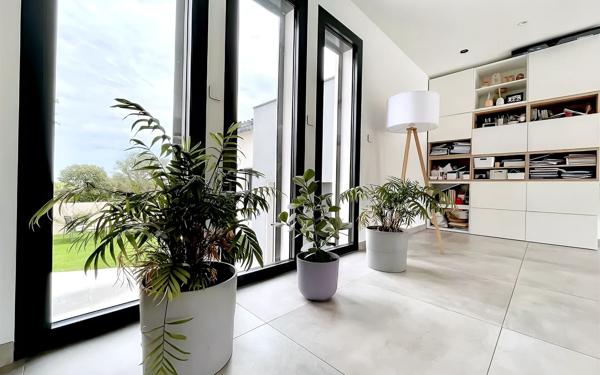 Maison à vendre    7 pièces •  Nîmes