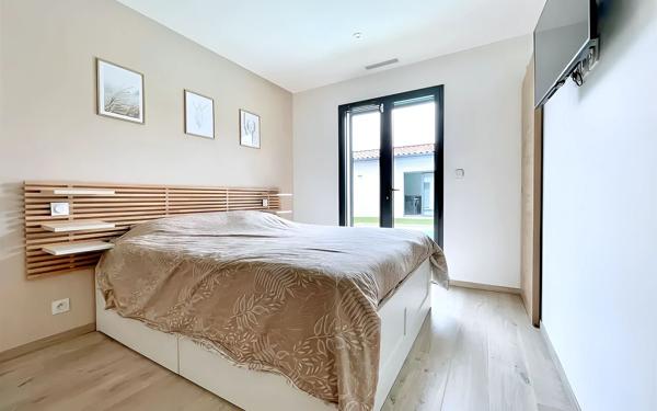 Maison à vendre    7 pièces •  Nîmes