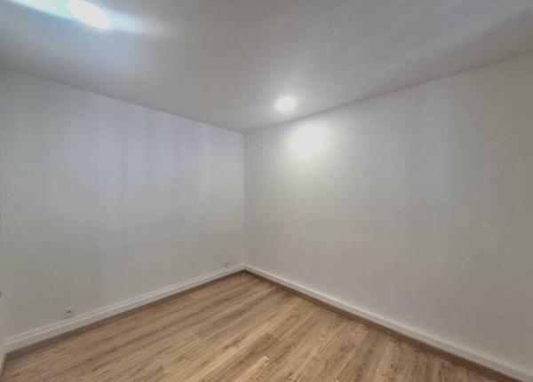 Appartement 2 pièces                                        - 42000 Saint-Étienne Réf : 12202