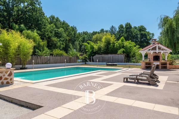 Tignieu-Jameyzieu, Maison  238 m² à vendre