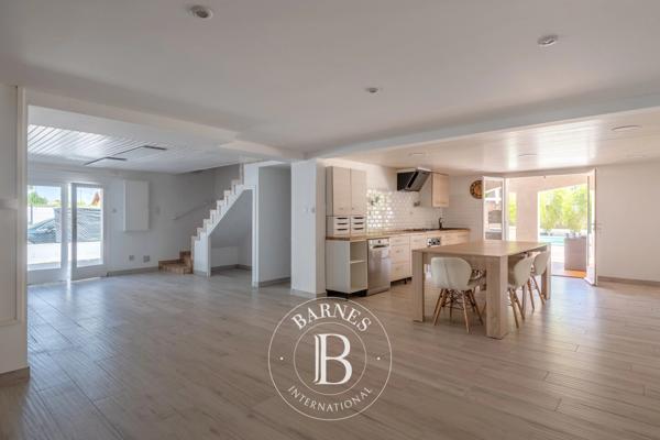Tignieu-Jameyzieu, Maison  238 m² à vendre