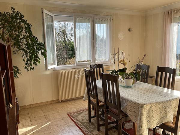 ORVAULT BOURG - A VENDRE MAISON 4 CHAMBRES - 110 m² - VIE DE PLAIN PIED + sous-sol complet