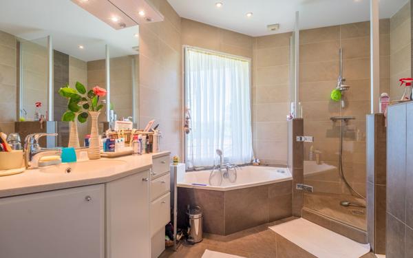 Maison à vendre    7 pièces • 269 m2 Collonges-au-Mont-d'Or