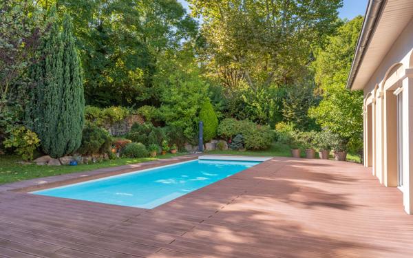 Maison à vendre    7 pièces • 269 m2 Collonges-au-Mont-d'Or