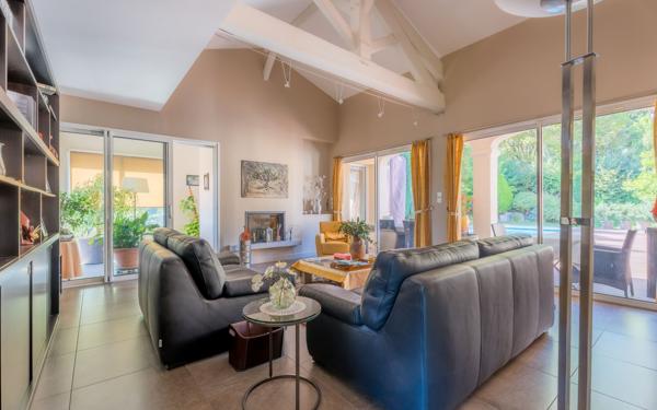 Maison à vendre    7 pièces • 269 m2 Collonges-au-Mont-d'Or