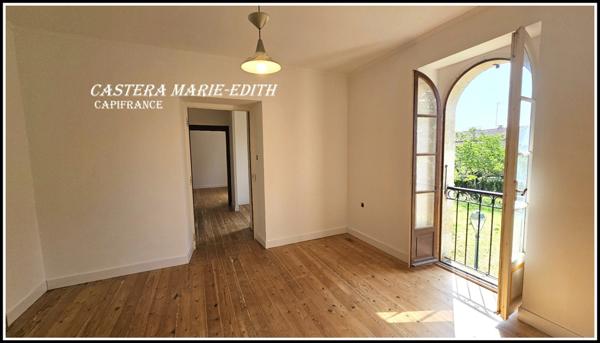 Maison en pierre rénovée en partie avec jardin et hangar 6 pièces PAVIE (32)