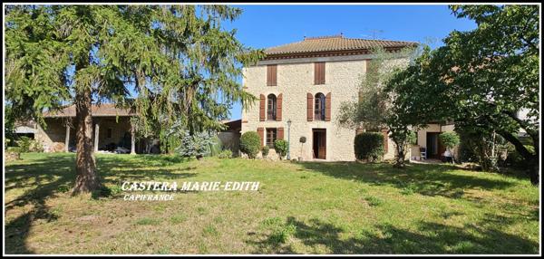 Maison en pierre rénovée en partie avec jardin et hangar 6 pièces PAVIE (32)