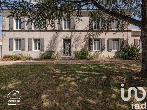 Maison à vendre 6 pièces 225 m² Surgères