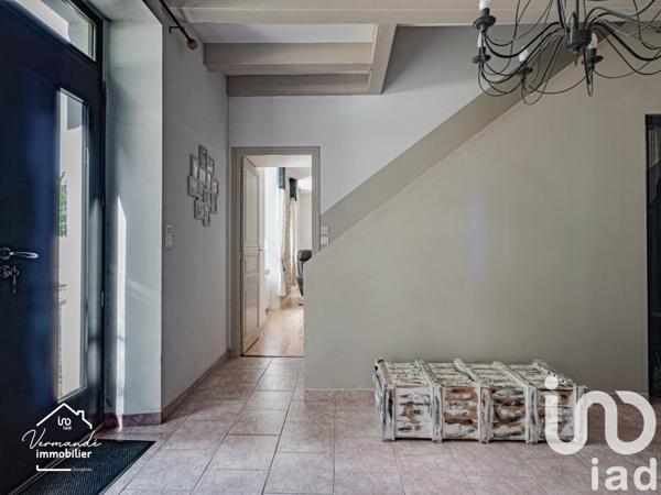 Maison à vendre 6 pièces 225 m² Surgères