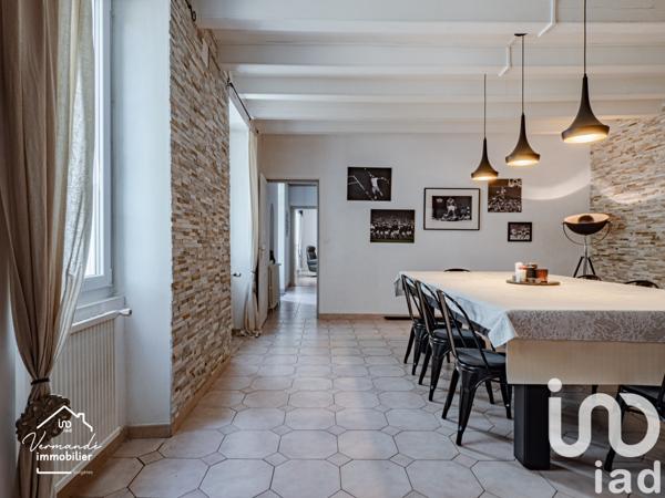 Maison à vendre 6 pièces 225 m² Surgères