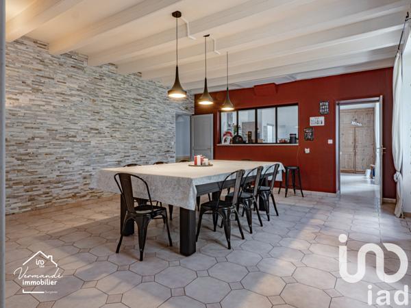 Maison à vendre 6 pièces 225 m² Surgères