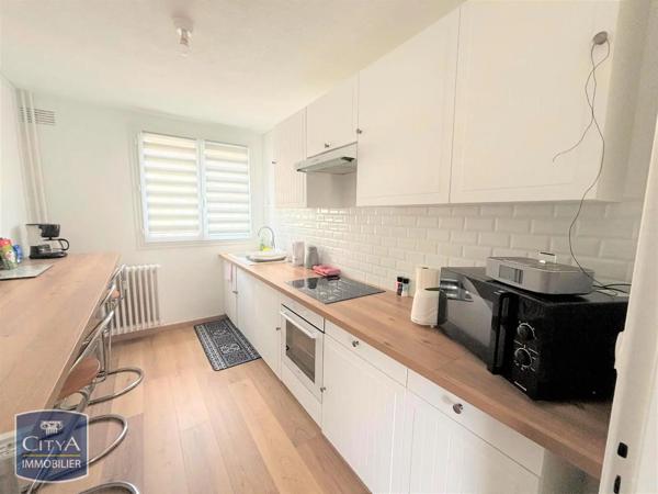 Appartement à louer 2 pièces 51.07m² Bourganeuf (23400)