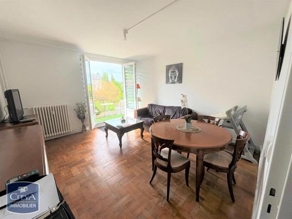 Appartement à louer 2 pièces 51.07m² Bourganeuf (23400)