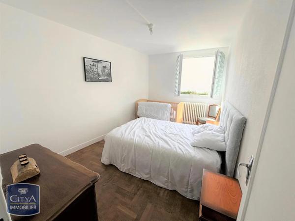 Appartement à louer 2 pièces 51.07m² Bourganeuf (23400)