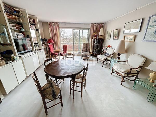 Appartement 5 min Gare ERMONT EAUBONNE- 79m² avec 2 chambres- cour intérieur-un BOX + cave et GRAND Balcon!