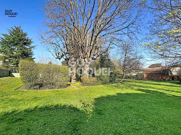 Appartement 5 min Gare ERMONT EAUBONNE- 79m² avec 2 chambres- cour intérieur-un BOX + cave et GRAND Balcon!