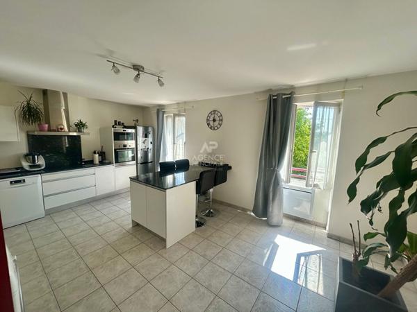 Appartement Carrieres Sous Poissy 3 pièce(s) 67.49 m2 €219 000 ** - Référence 8852