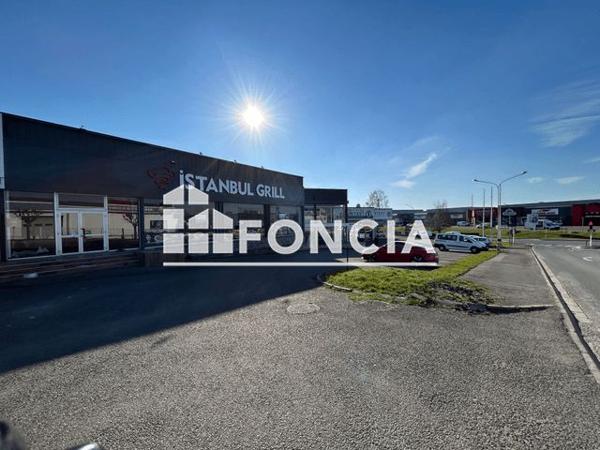 Location Local commercial 5 pièces 481.72 m² - 9 RUE DES CHENES Luisant 28600