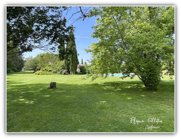 À vendre proche Revel – Maison familiale avec 5 chambres, piscine et grand terrain arboré