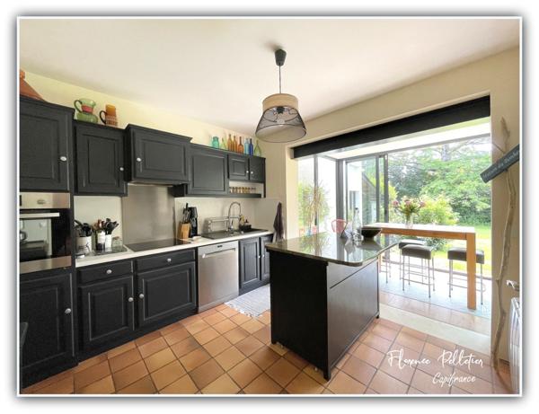 À vendre proche Revel – Maison familiale avec 5 chambres, piscine et grand terrain arboré