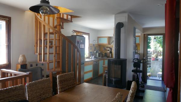 DOUSSARD. MAISON MITOYENNE AVEC TERRAIN de 242m²