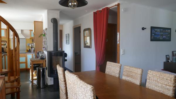 DOUSSARD. MAISON MITOYENNE AVEC TERRAIN de 242m²