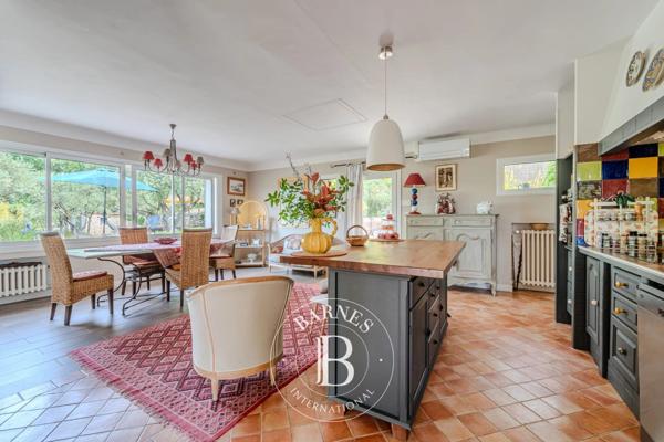 Lourmarin, Bastide 4 Chambres -  320 m² à vendre