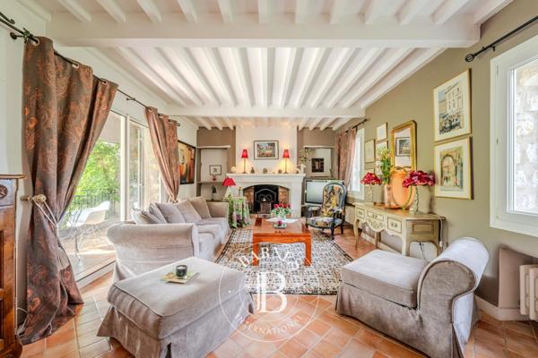 Lourmarin, Bastide 4 Chambres -  320 m² à vendre