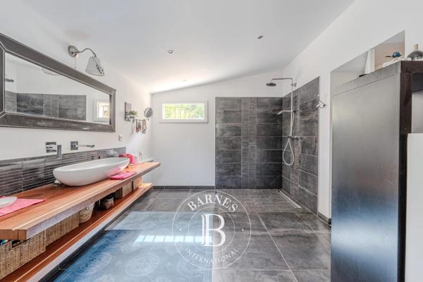 Lourmarin, Bastide 4 Chambres -  320 m² à vendre