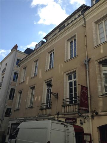 NANTES - FEYDEAU~T2 BIS DUPLEX de 45 m2 comprenant une entré