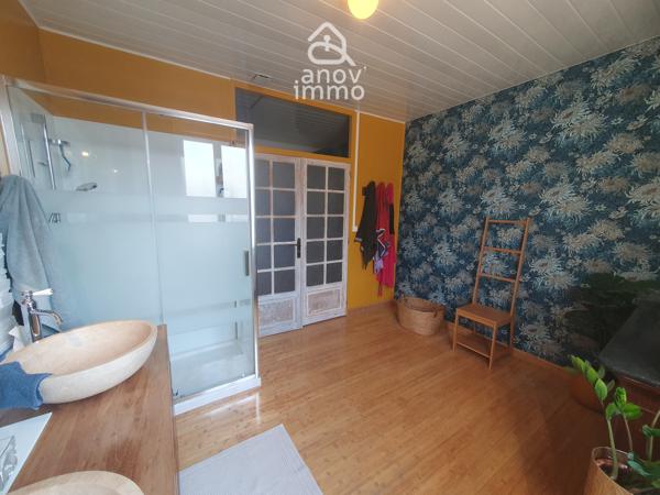 Maison
                                                                                                                                                                                                                                                                                                                        5 pièce(s)                                                                                                                                                                                                          3 chambre(s)                                                                                                                                                                                                          130  m²