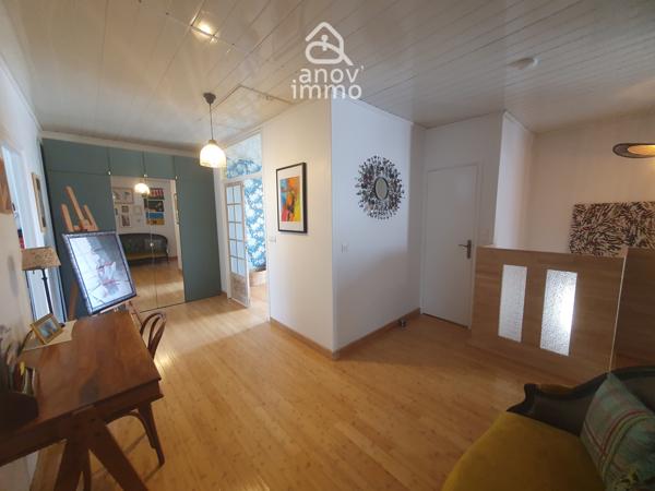Maison
                                                                                                                                                                                                                                                                                                                        5 pièce(s)                                                                                                                                                                                                          3 chambre(s)                                                                                                                                                                                                          130  m²