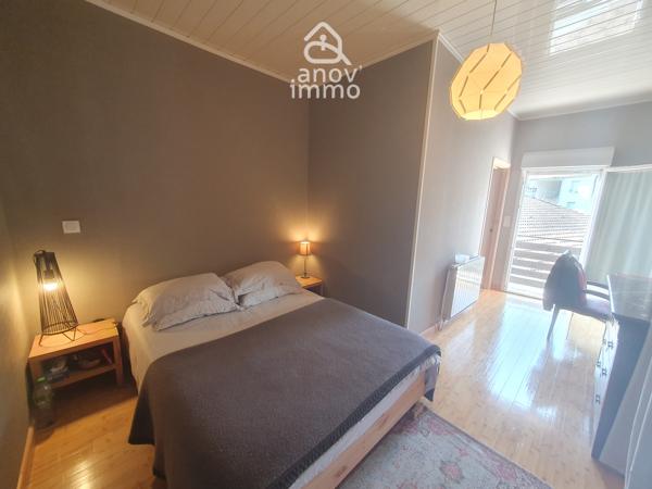 Maison
                                                                                                                                                                                                                                                                                                                        5 pièce(s)                                                                                                                                                                                                          3 chambre(s)                                                                                                                                                                                                          130  m²