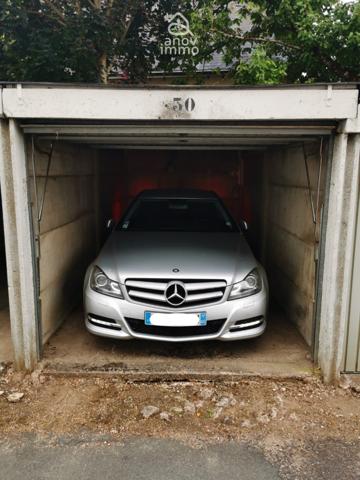 Garage
                                                                                                                                                
                                                                                                                                                
                                                                                                                                                                                                                                                                                                                        12  m²
