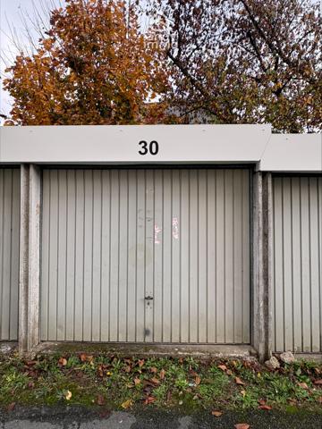 Garage
                                                                                                                                                
                                                                                                                                                
                                                                                                                                                                                                                                                                                                                        12  m²