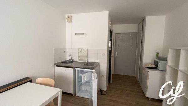 Appartement T1 NANTES Champ de Mars - 18.82 m2  465 Euros