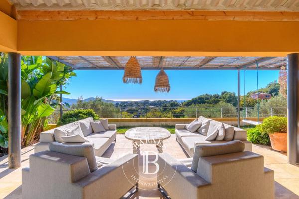 Ollioules, Villa 4 Chambres -  222 m² à vendre