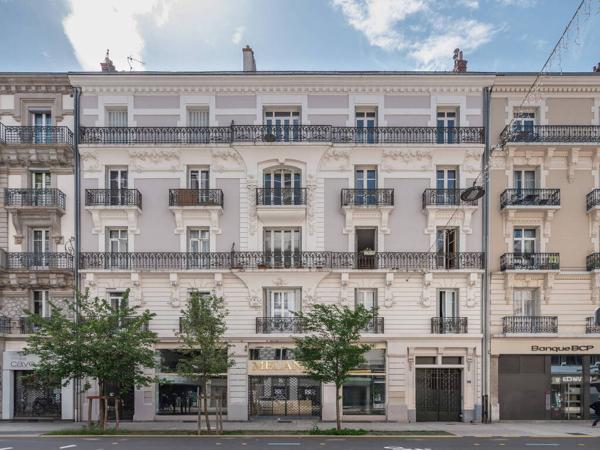 Appartement 5 pièces 143 m² à vendre à Grenoble 38000