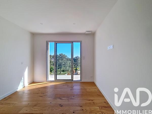 Maison à vendre 5 pièces 137 m² Nîmes