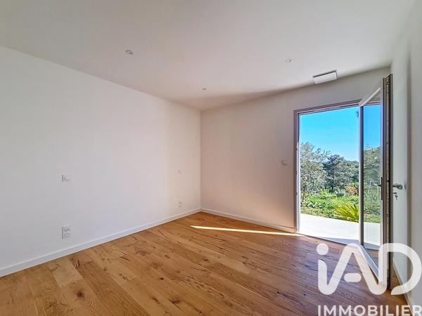 Maison à vendre 5 pièces 137 m² Nîmes