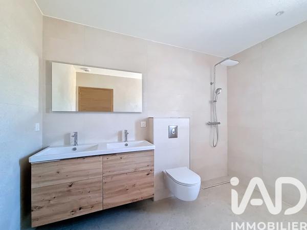 Maison à vendre 5 pièces 137 m² Nîmes