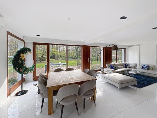 Elégance et prestige dans le domaine du Lys