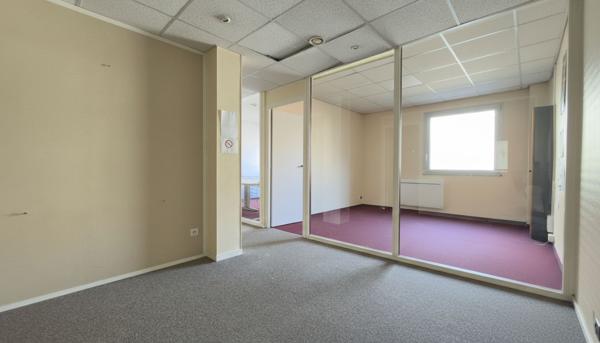 LA ROCHE SUR YON LOCAL A VENDRE EXCLUSIVITE AMANDA