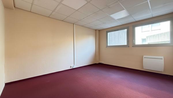 LA ROCHE SUR YON LOCAL A VENDRE EXCLUSIVITE AMANDA