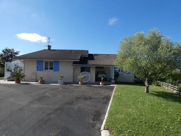 À vendre - Maison individuelle, 6 pièces située à Dax (40100)