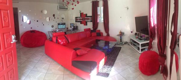 EN EXCLUSIVITE - A VENDRE - VILLA MULTIFONCTIONNELLE AU COEUR D'UN QUARTIER RECHERCHE A SAINTE ANNE