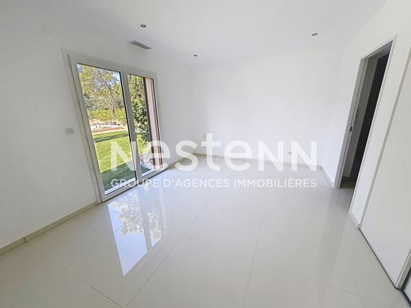 Maison Provençale de Prestige à Vendre - LE PLAN DE LA TOUR