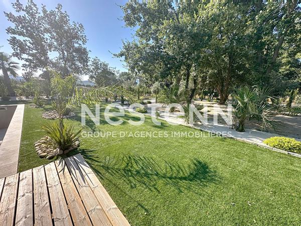 Maison Provençale de Prestige à Vendre - LE PLAN DE LA TOUR