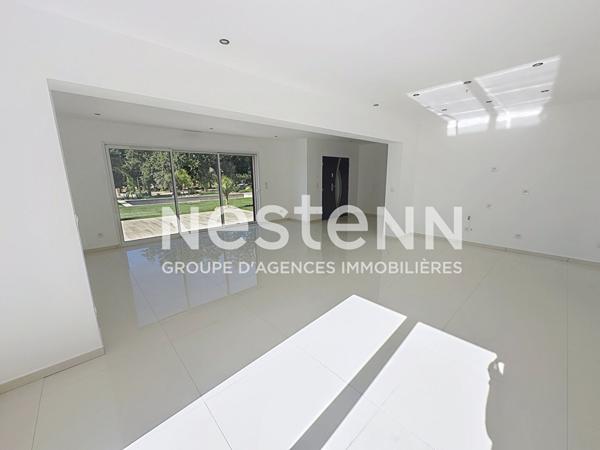 Maison Provençale de Prestige à Vendre - LE PLAN DE LA TOUR